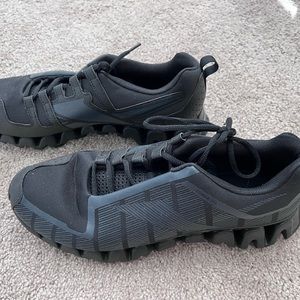 Black Reebok zigzag size 13
